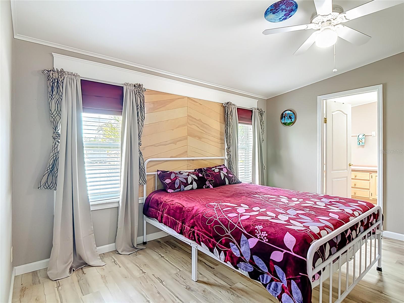 Image 20 of 42 For 452 Par Drive