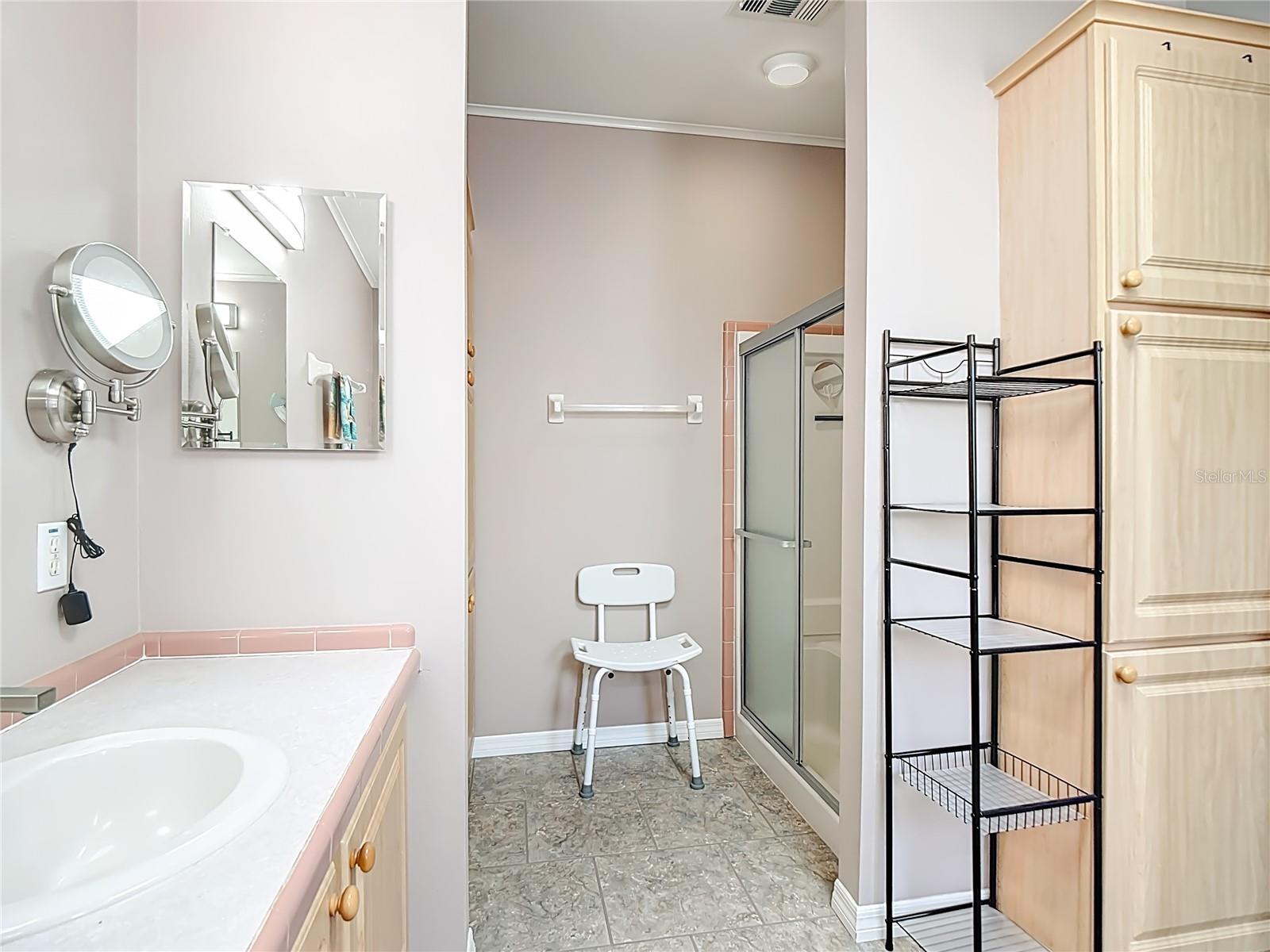 Image 24 of 42 For 452 Par Drive