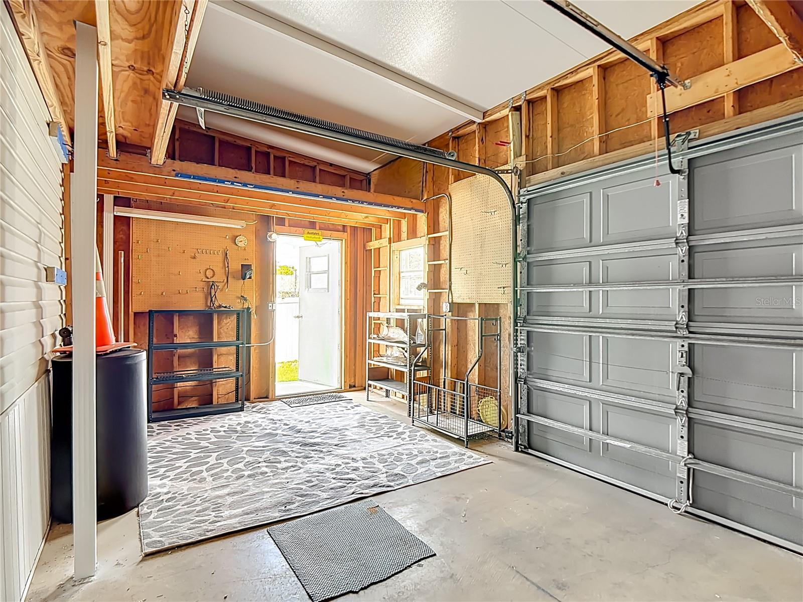 Image 36 of 42 For 452 Par Drive