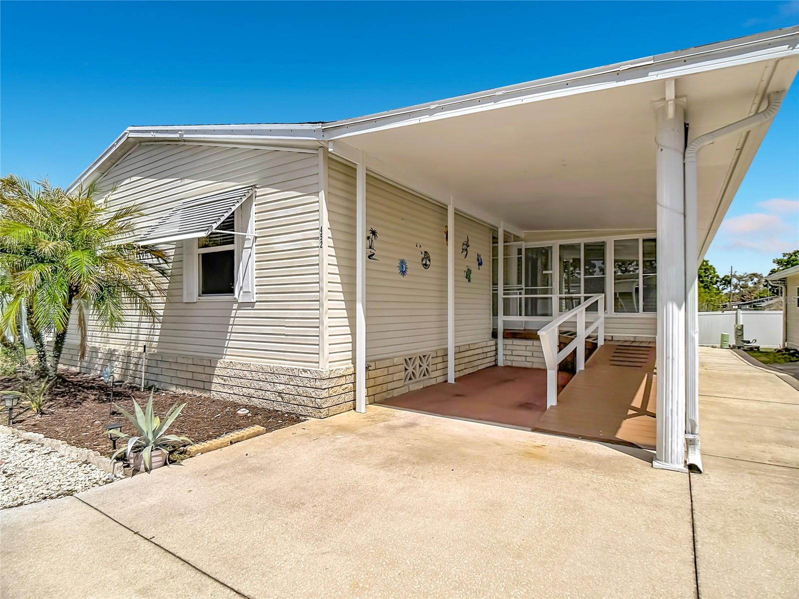 Image 4 of 42 For 452 Par Drive