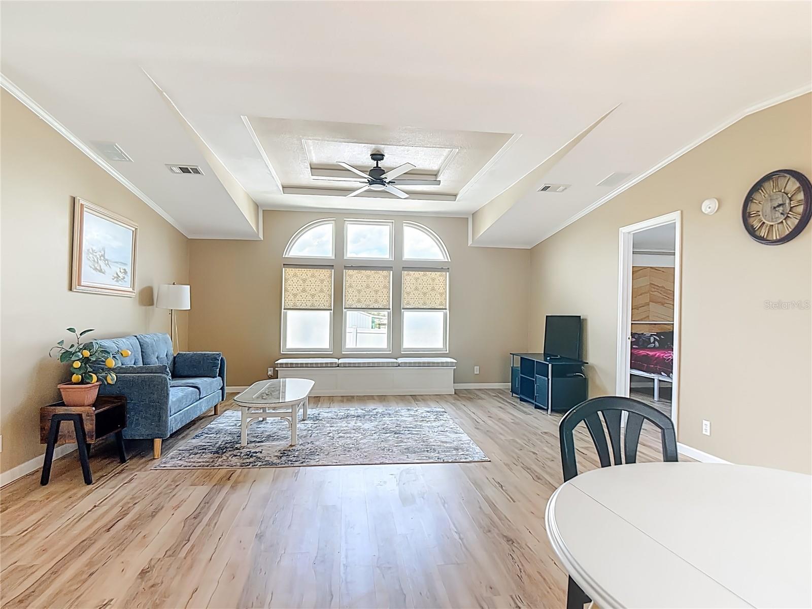 Image 7 of 42 For 452 Par Drive