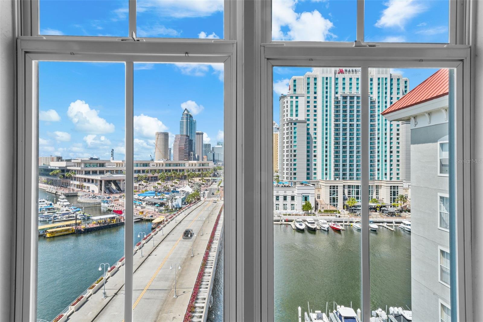 Image 8 of 25 For 700 Harbour Island Boulevard 813