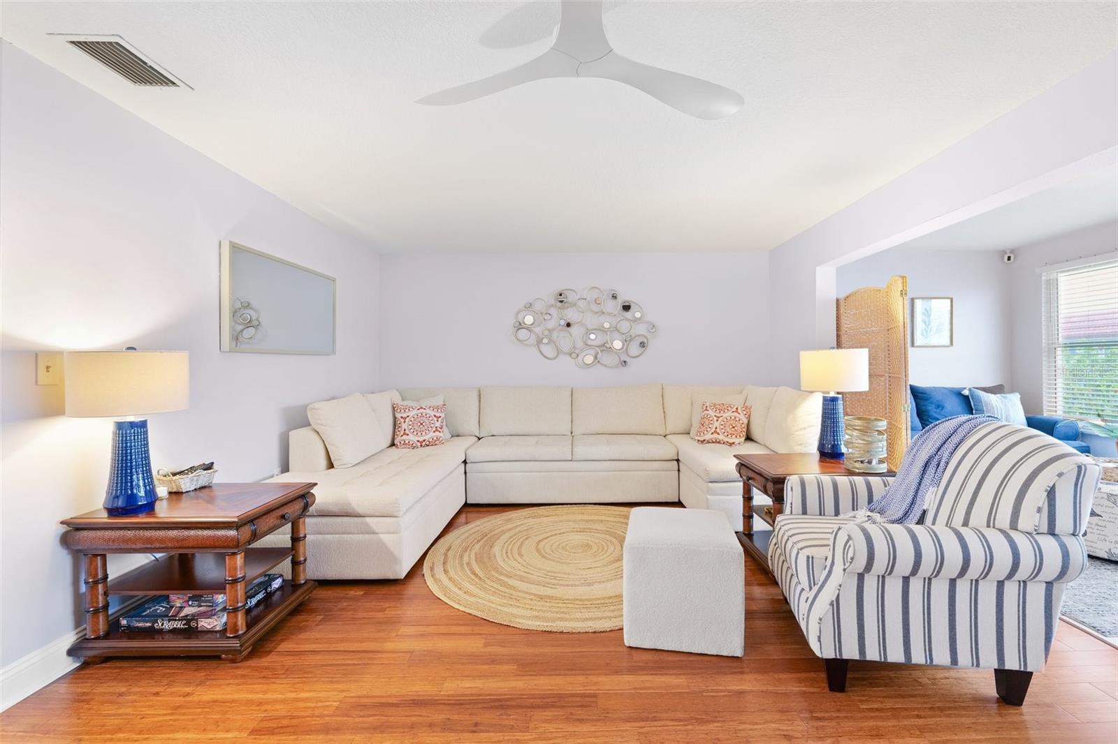 Listing photo id 12 for 3018 59th Street S 405