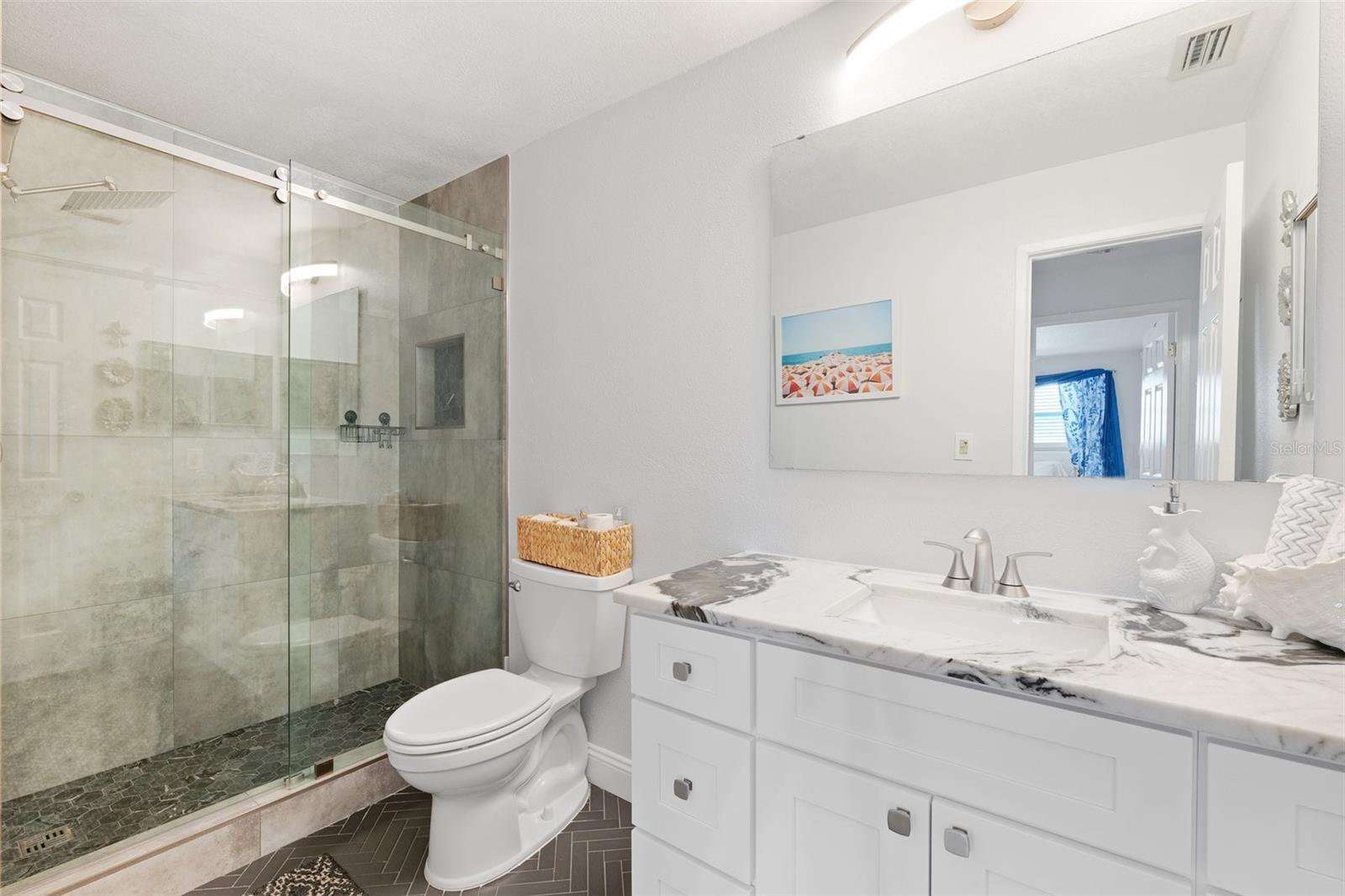 Listing photo id 19 for 3018 59th Street S 405