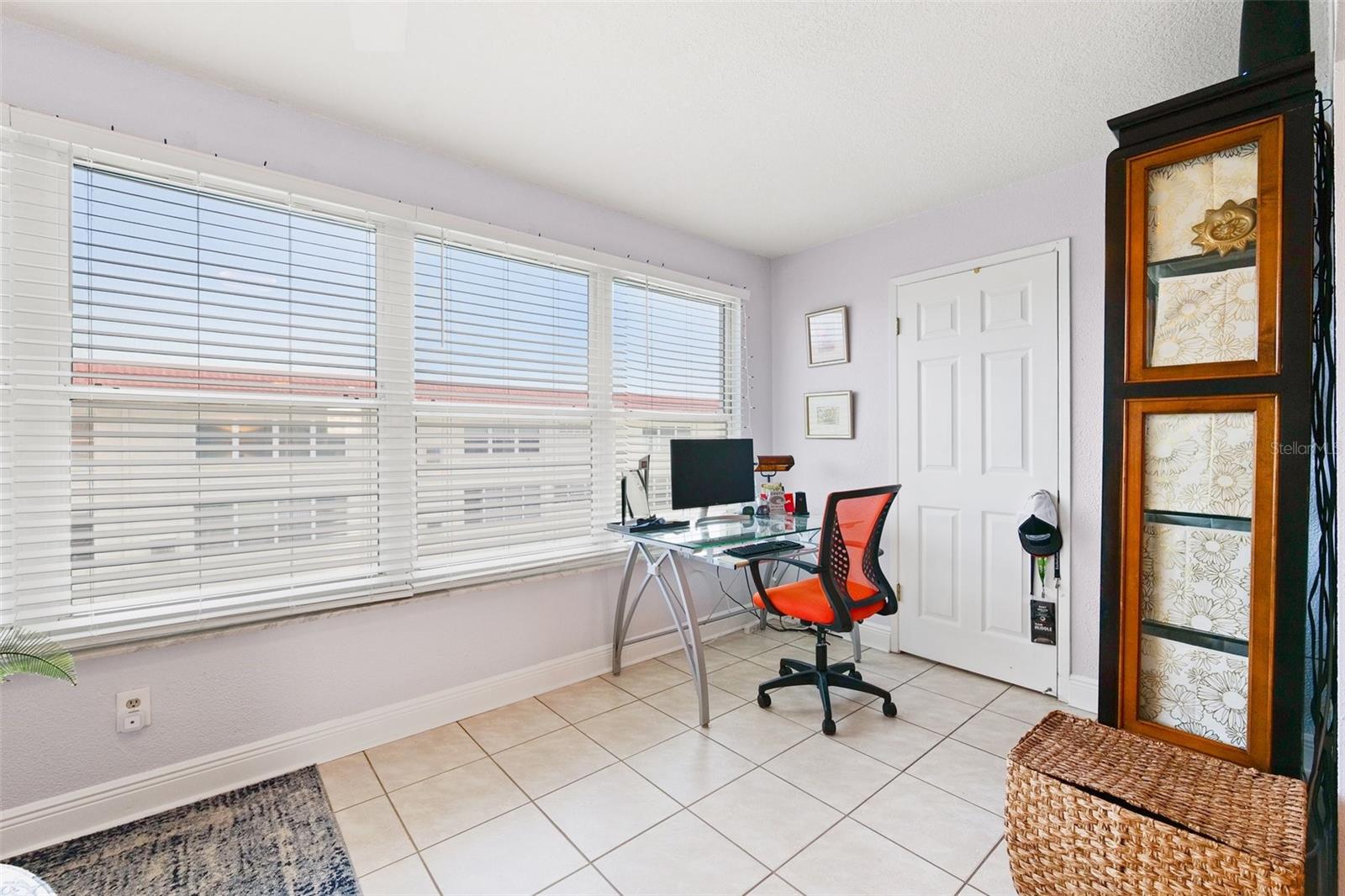 Listing photo id 22 for 3018 59th Street S 405