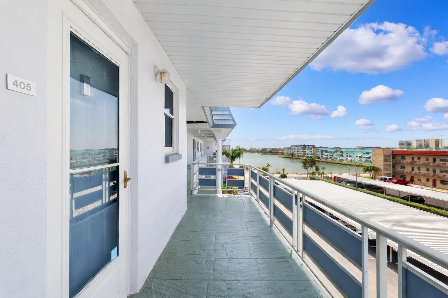 Listing photo id 23 for 3018 59th Street S 405