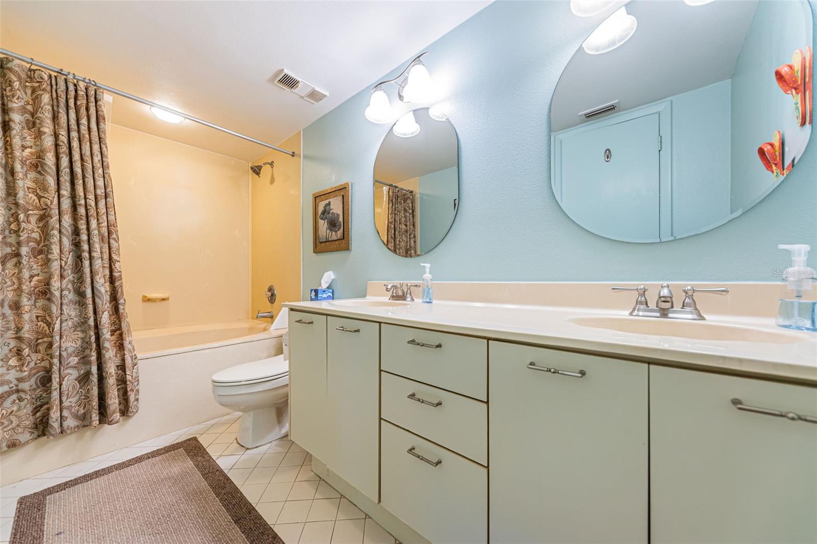 Image 15 of 37 For 6080 Bahia Del Mar Circle 112