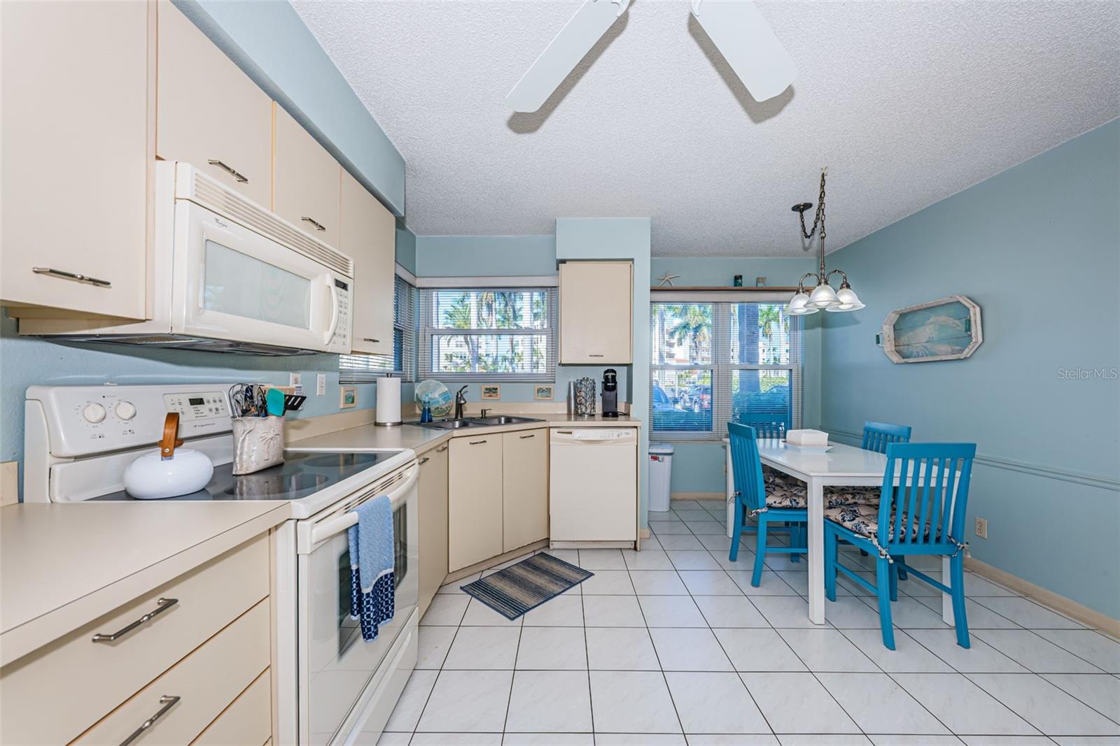 Image 16 of 37 For 6080 Bahia Del Mar Circle 112