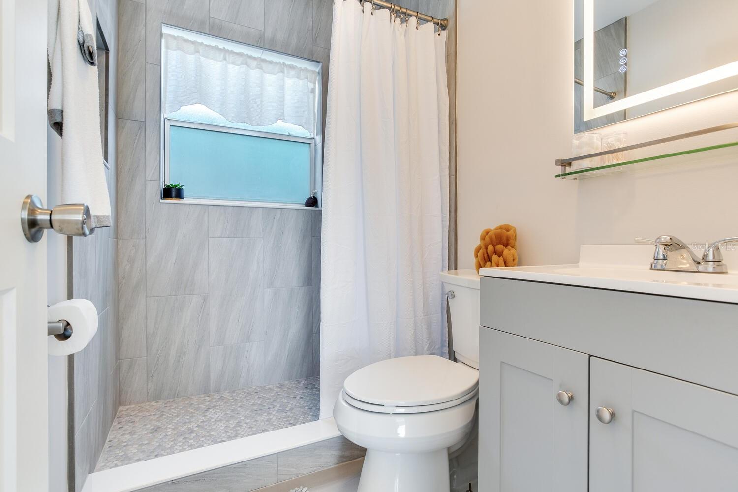 Image 21 of 42 For 508 129th Avenue E