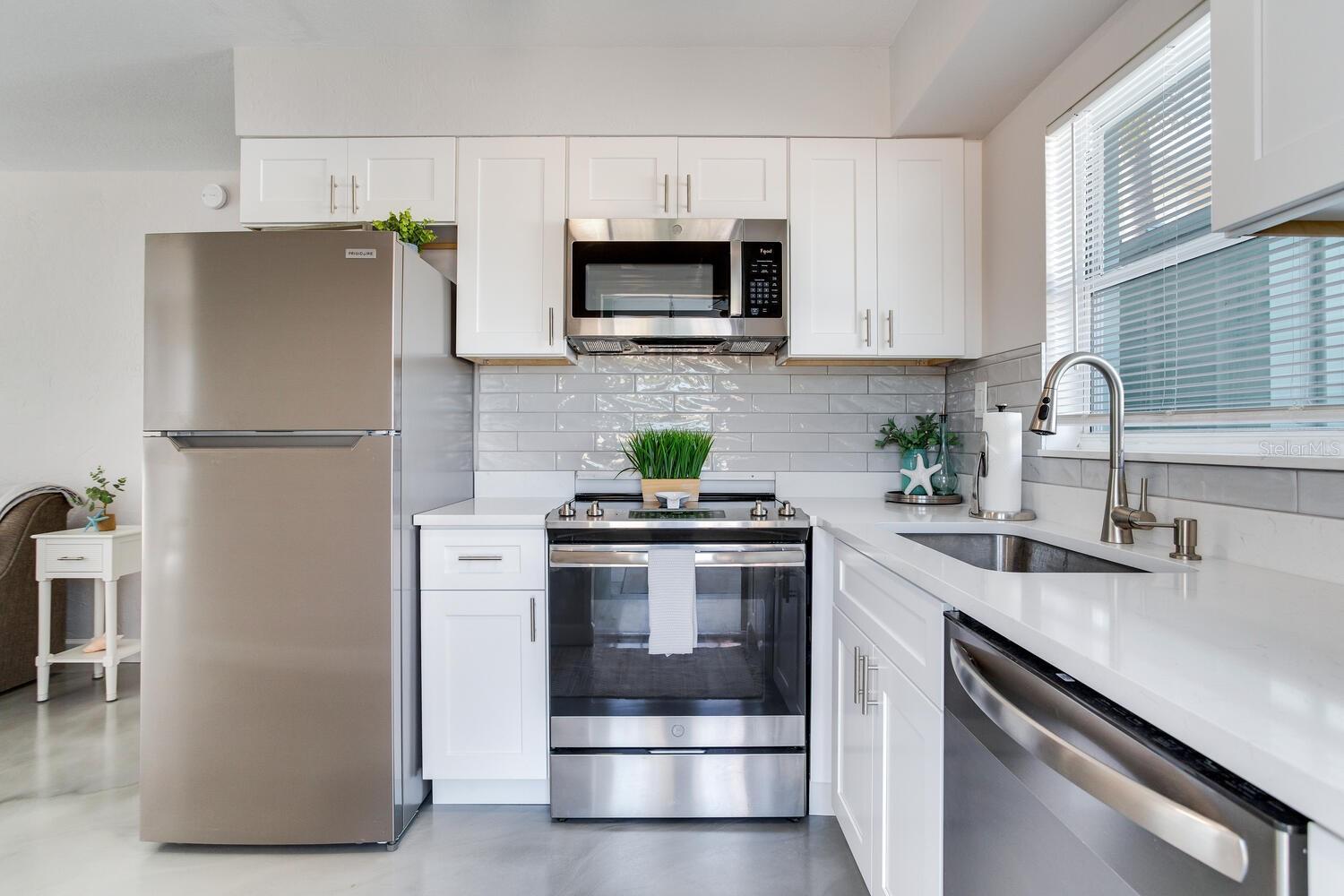 Image 3 of 42 For 508 129th Avenue E