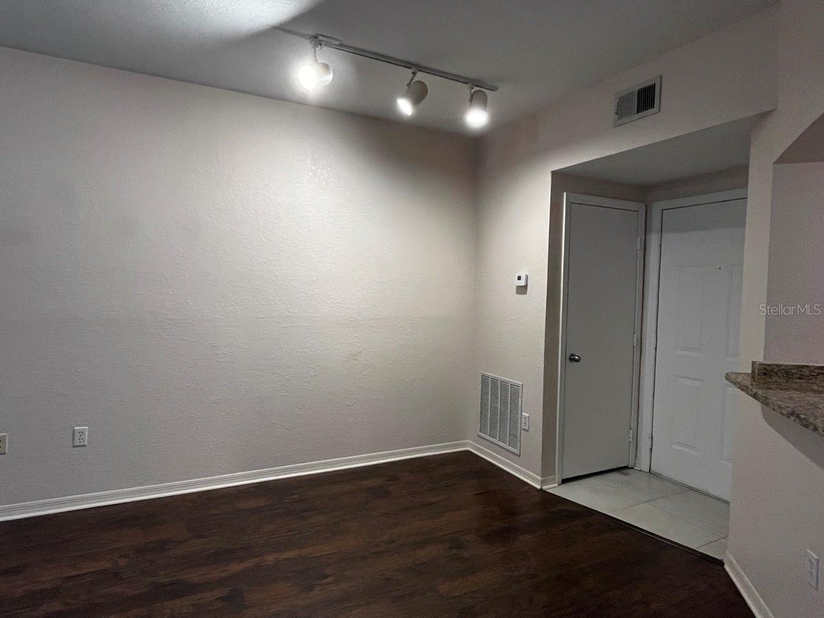 Image 11 of 36 For 14905 Arbor Springs Circle 204