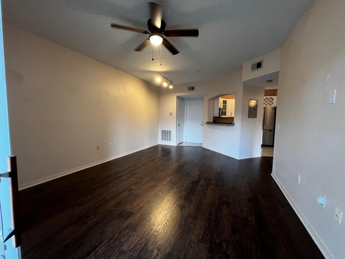 Image 12 of 36 For 14905 Arbor Springs Circle 204