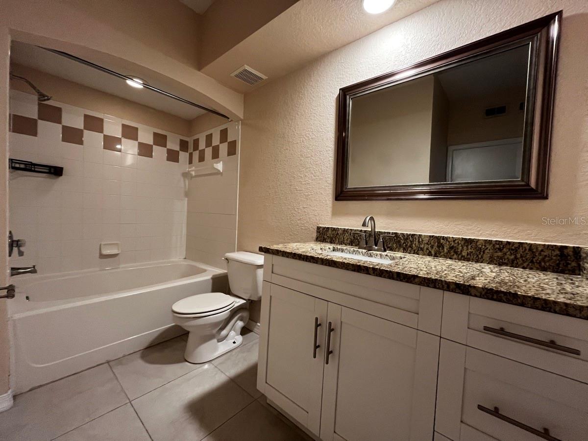 Image 28 of 36 For 14905 Arbor Springs Circle 204