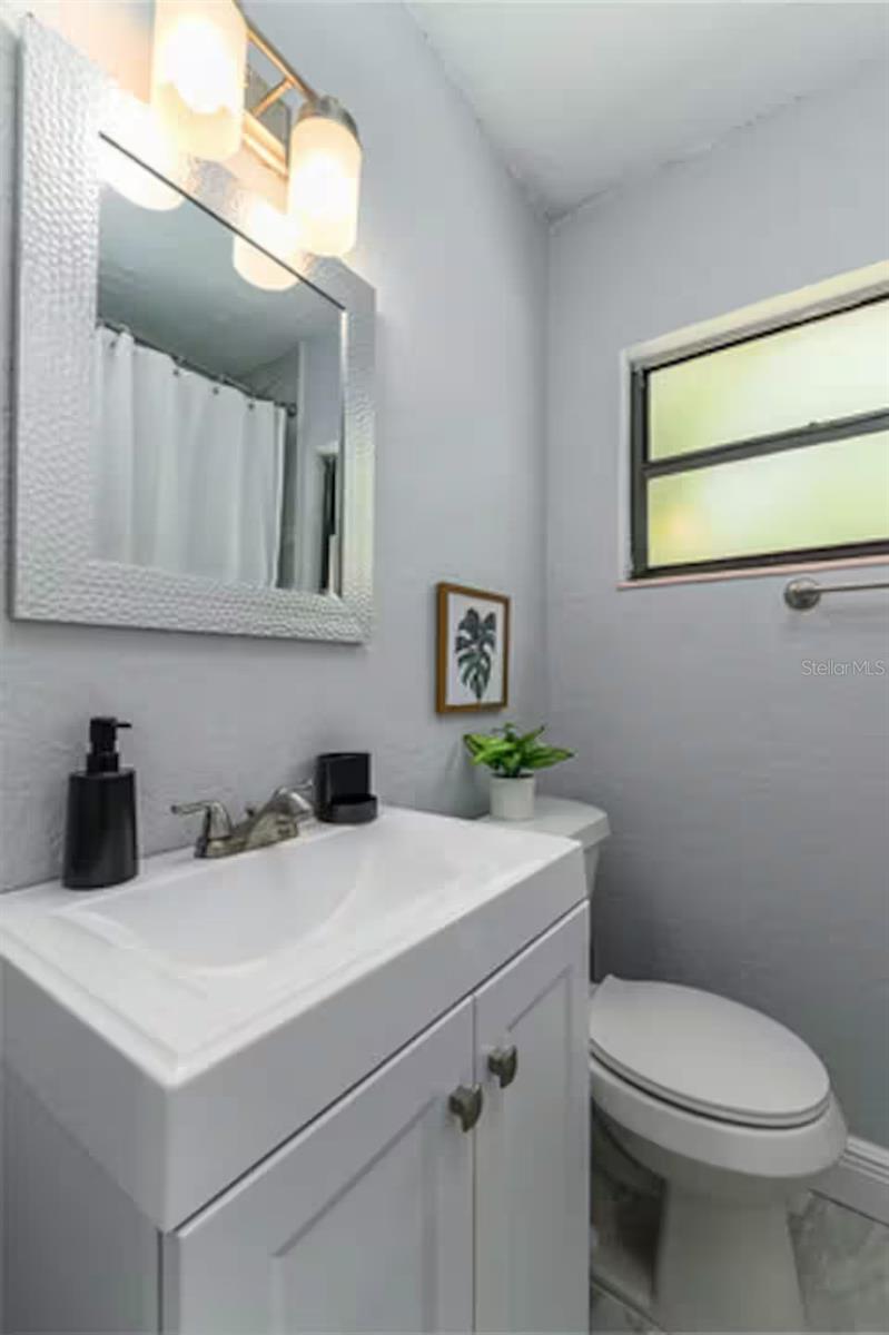 Image 16 of 21 For 5212 Puritan Avenue