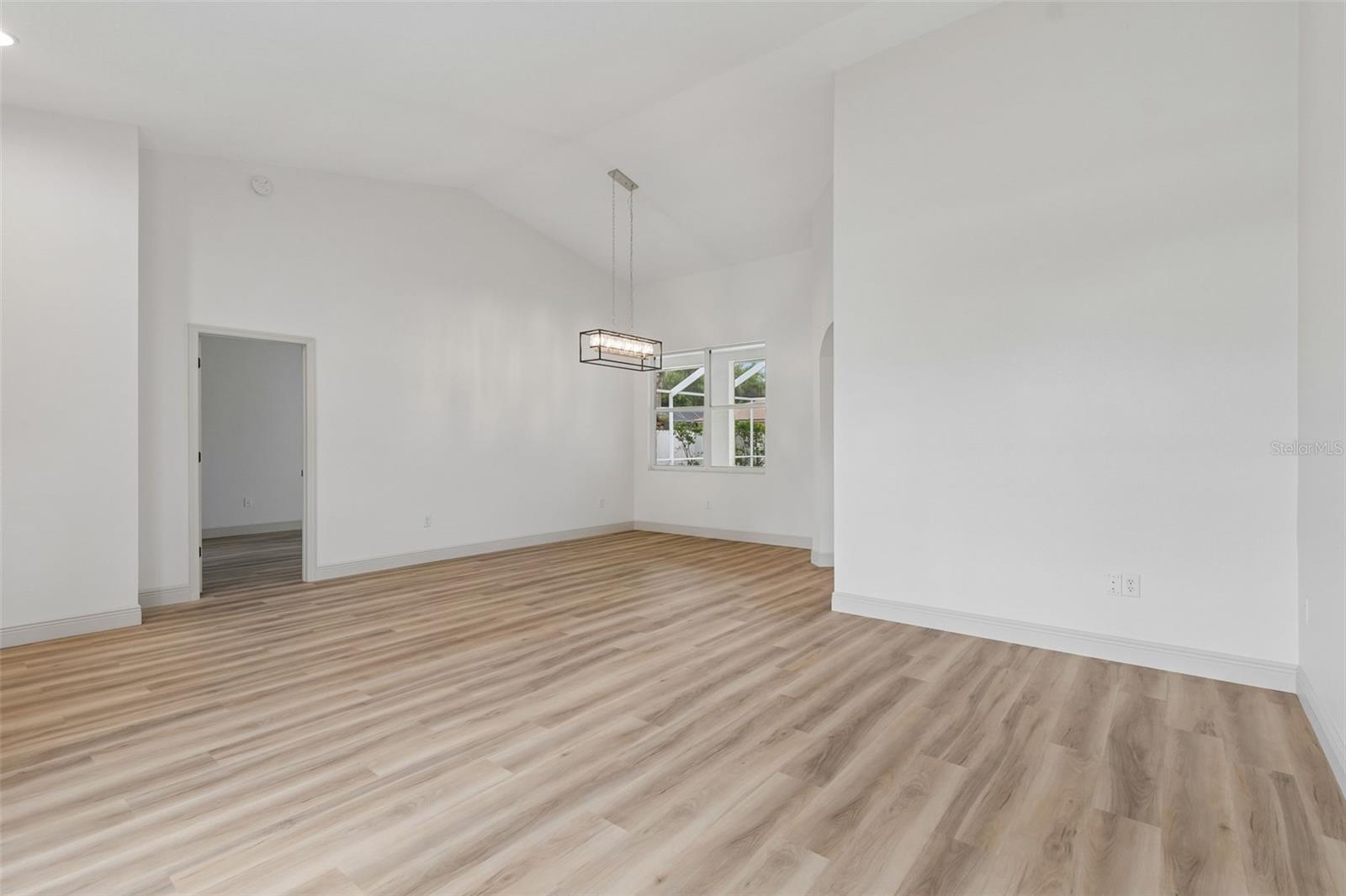 Image 7 of 78 For 1311 Wyndham Lakes Drive