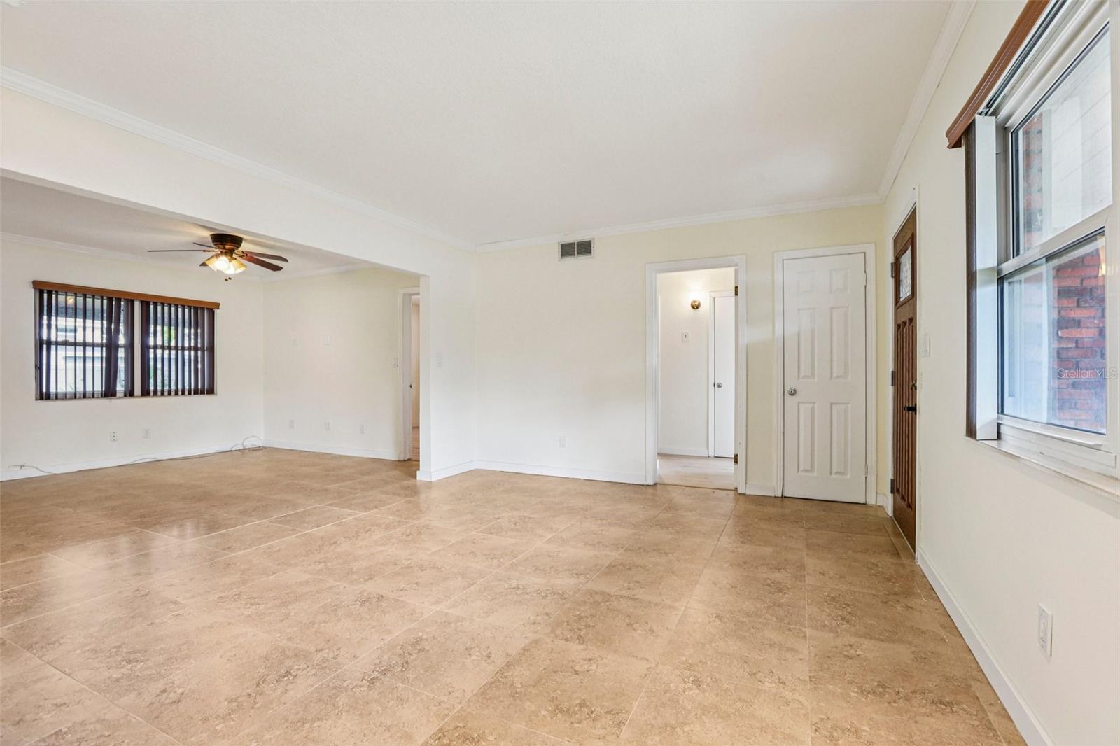 Image 12 of 42 For 215 West Shore Boulevard