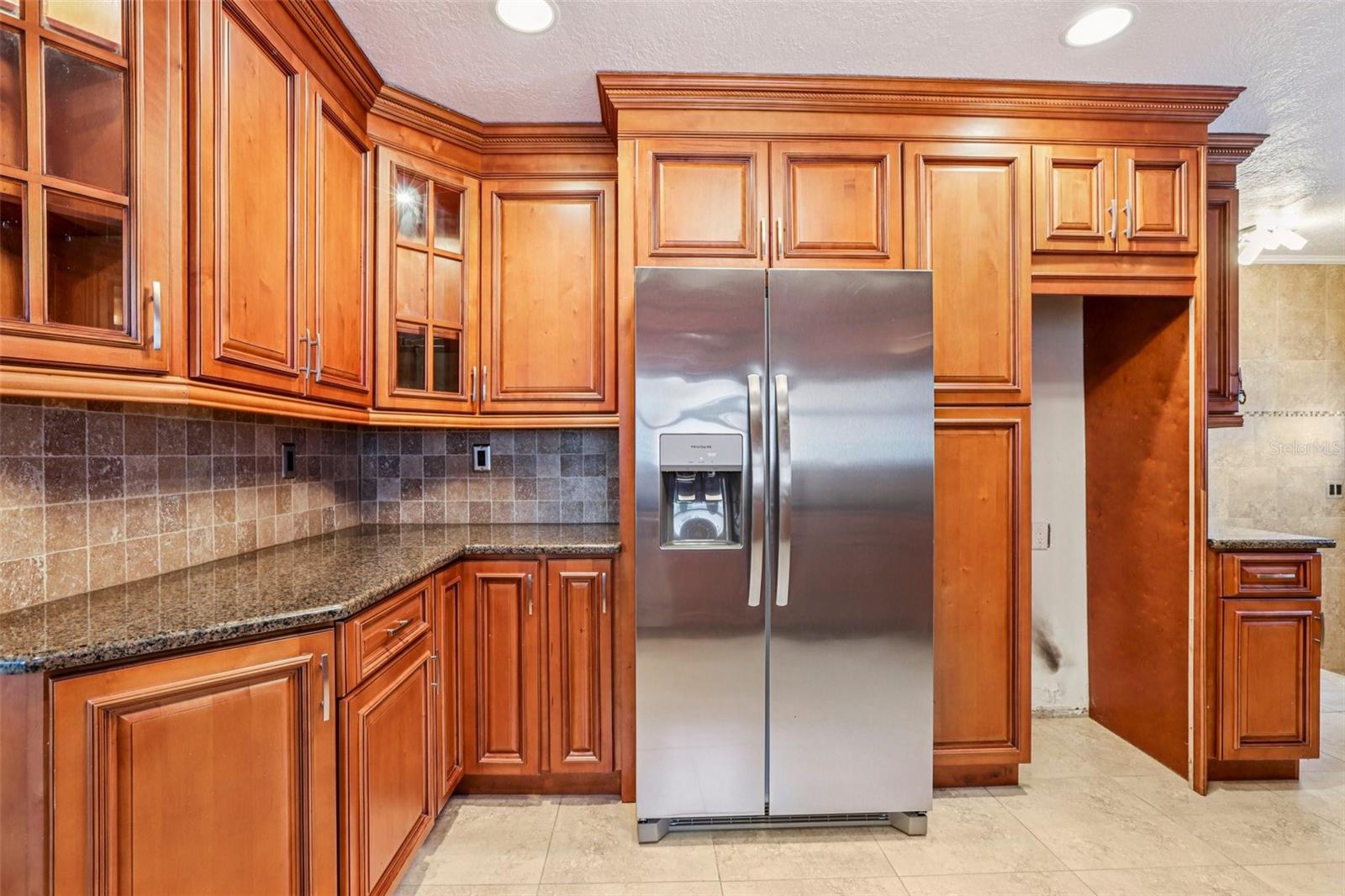 Image 19 of 42 For 215 West Shore Boulevard