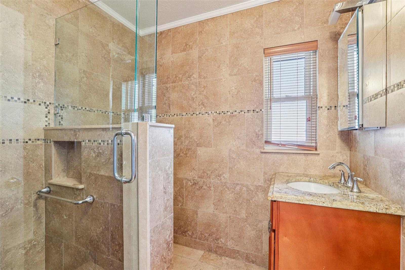 Image 22 of 42 For 215 West Shore Boulevard