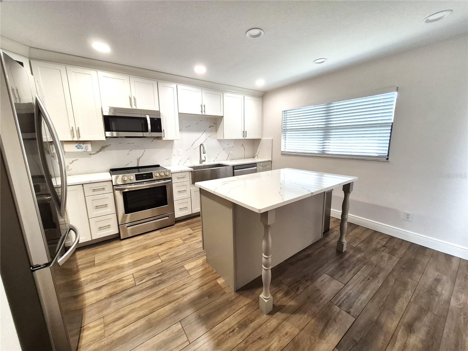 Image 15 of 35 For 160 Joanne Place