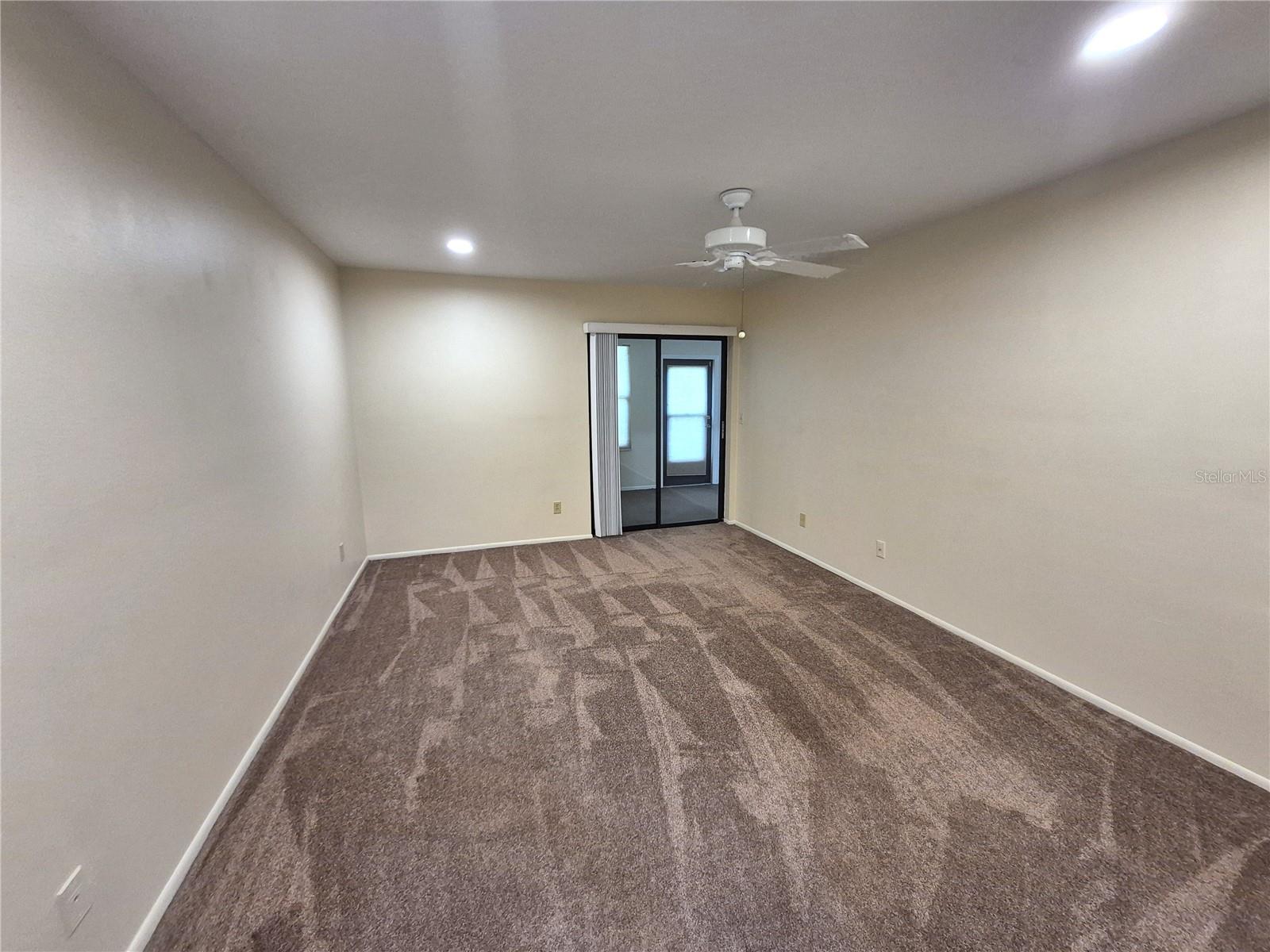 Image 19 of 35 For 160 Joanne Place