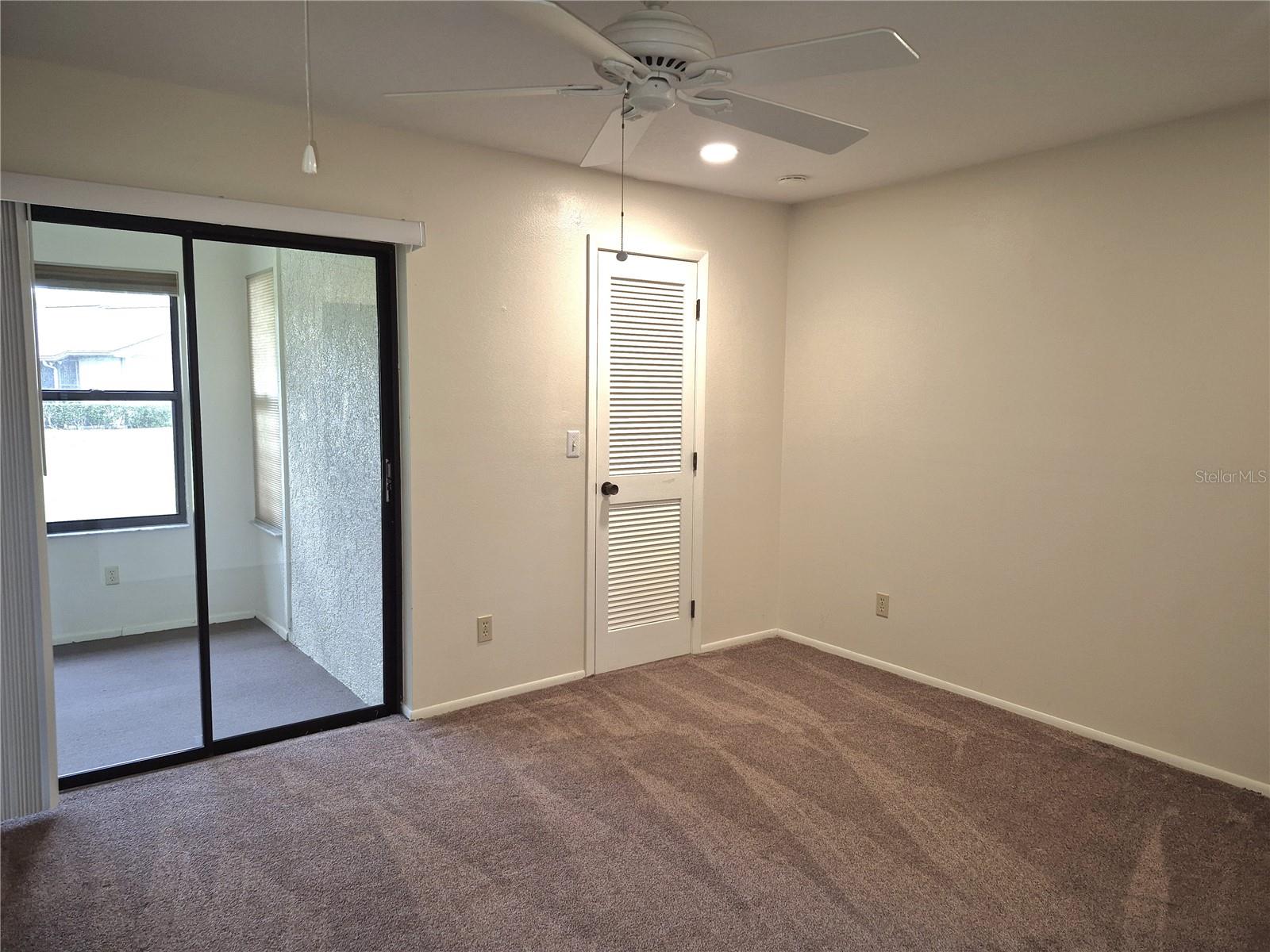 Image 24 of 35 For 160 Joanne Place