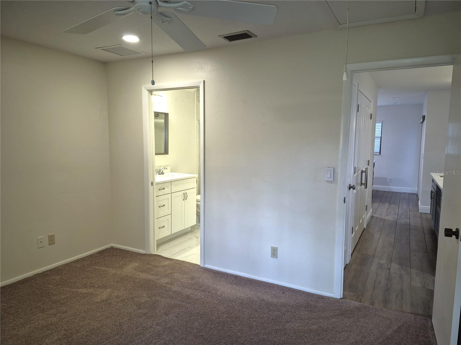 Image 26 of 35 For 160 Joanne Place