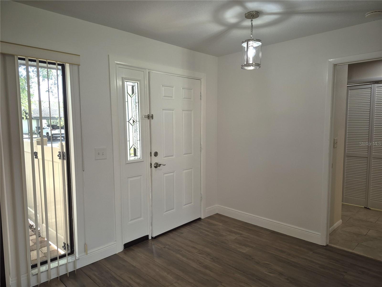 Image 5 of 35 For 160 Joanne Place