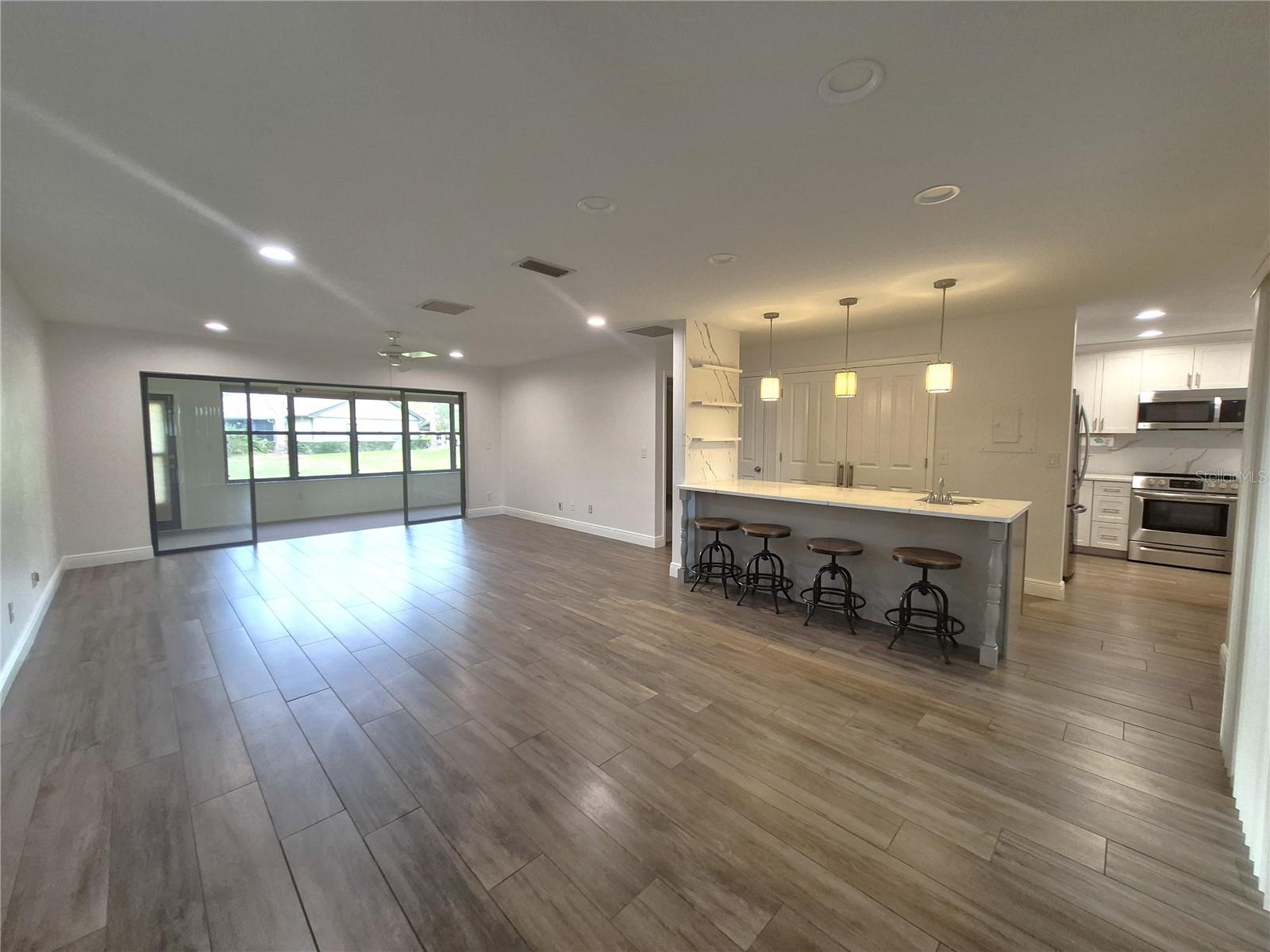 Image 6 of 35 For 160 Joanne Place