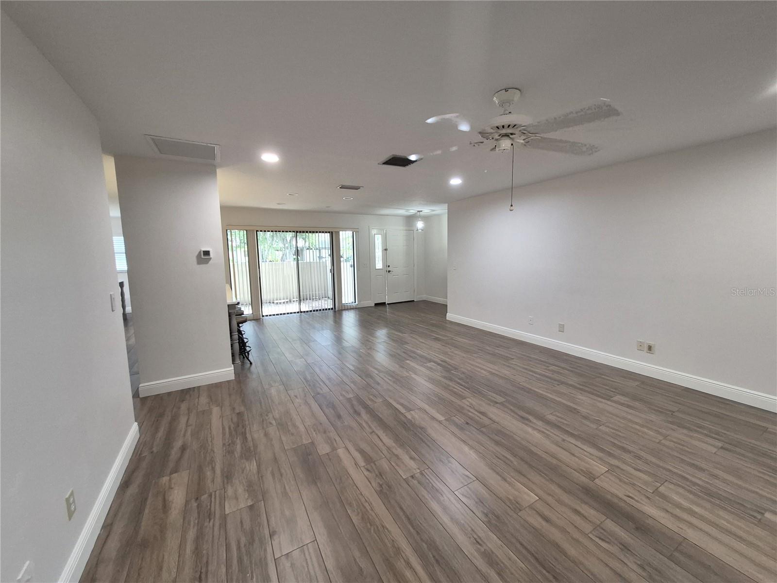 Image 8 of 35 For 160 Joanne Place