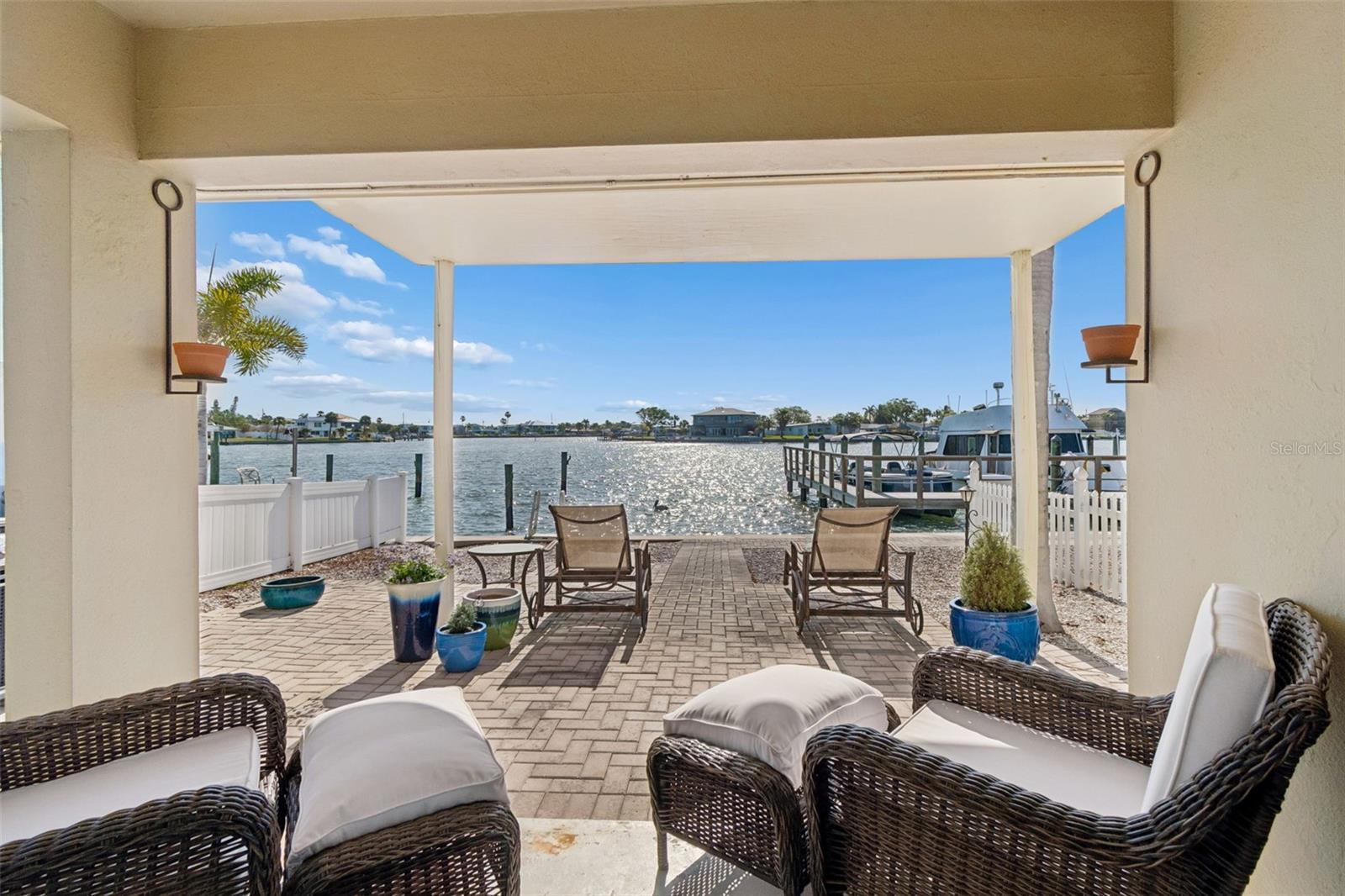 Listing photo id 21 for 2307 Bay Boulevard