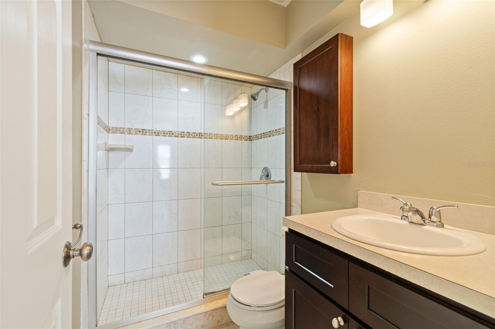 Listing photo id 35 for 2307 Bay Boulevard