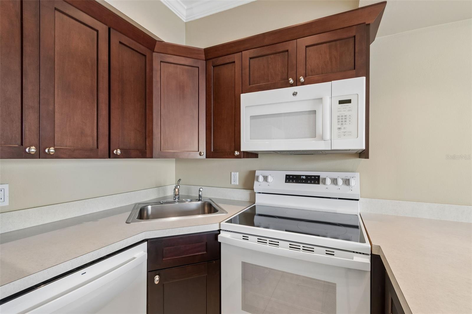 Listing photo id 53 for 2307 Bay Boulevard