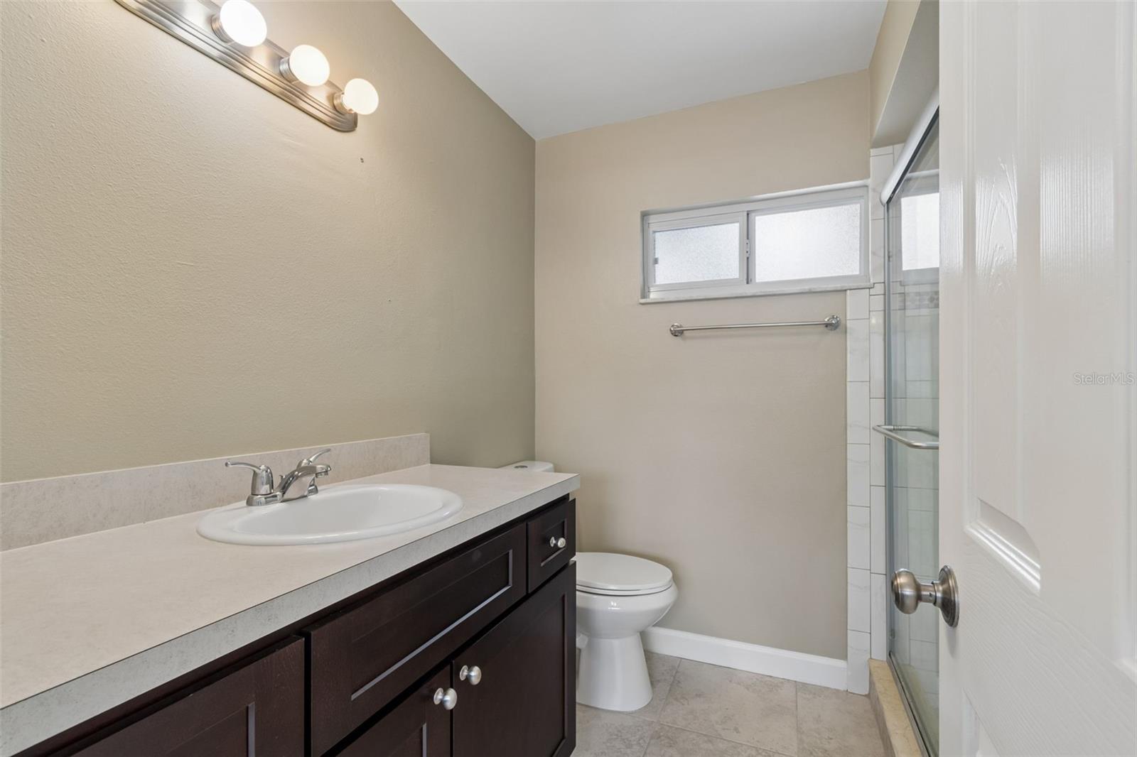 Listing photo id 78 for 2307 Bay Boulevard