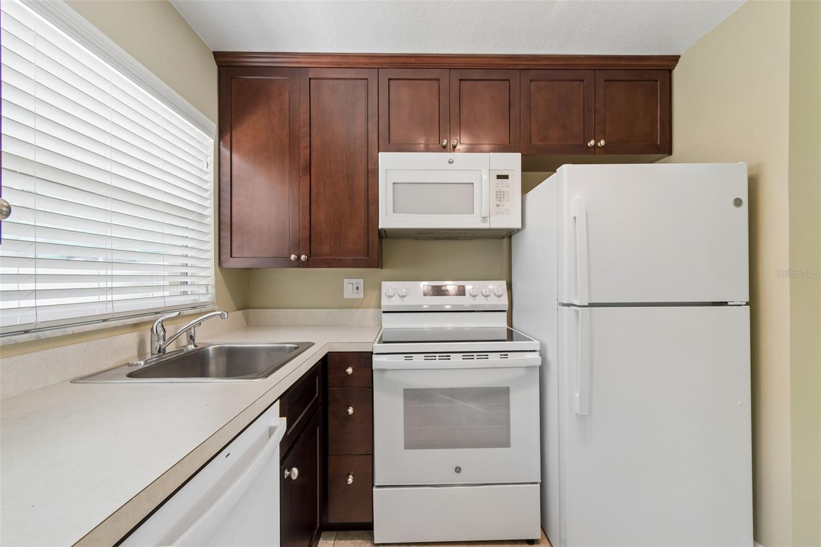 Listing photo id 82 for 2307 Bay Boulevard