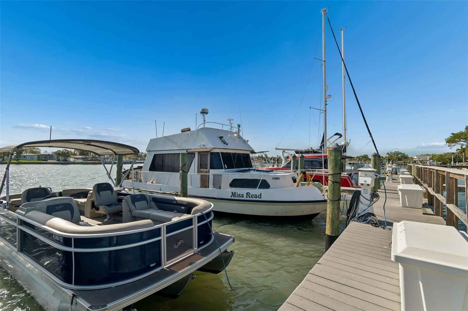 Listing photo id 87 for 2307 Bay Boulevard