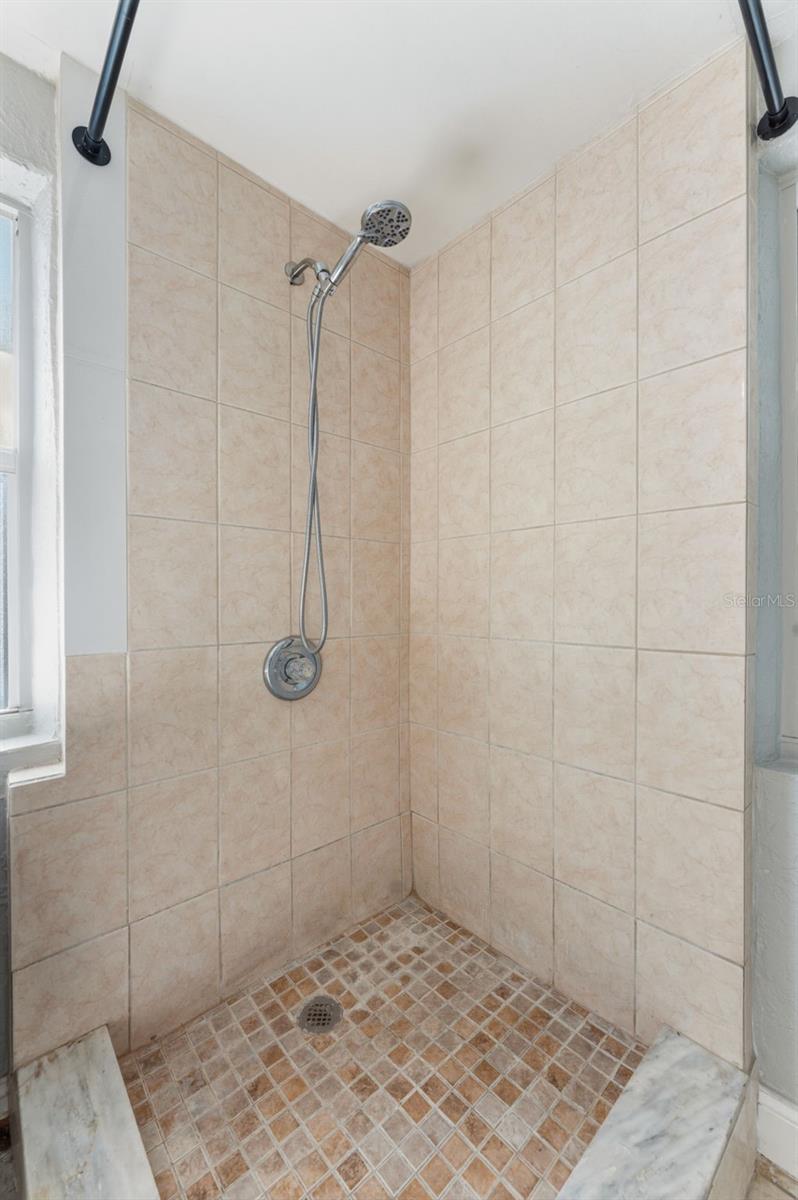 Image 20 of 27 For 2521 Highland Acres Dr