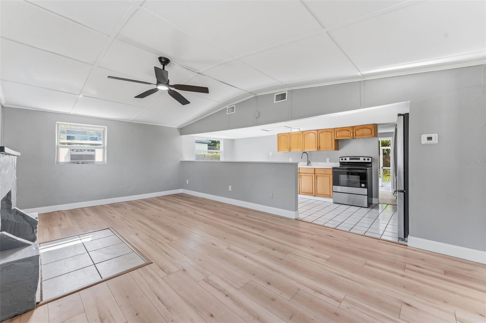 Image 6 of 27 For 2521 Highland Acres Dr