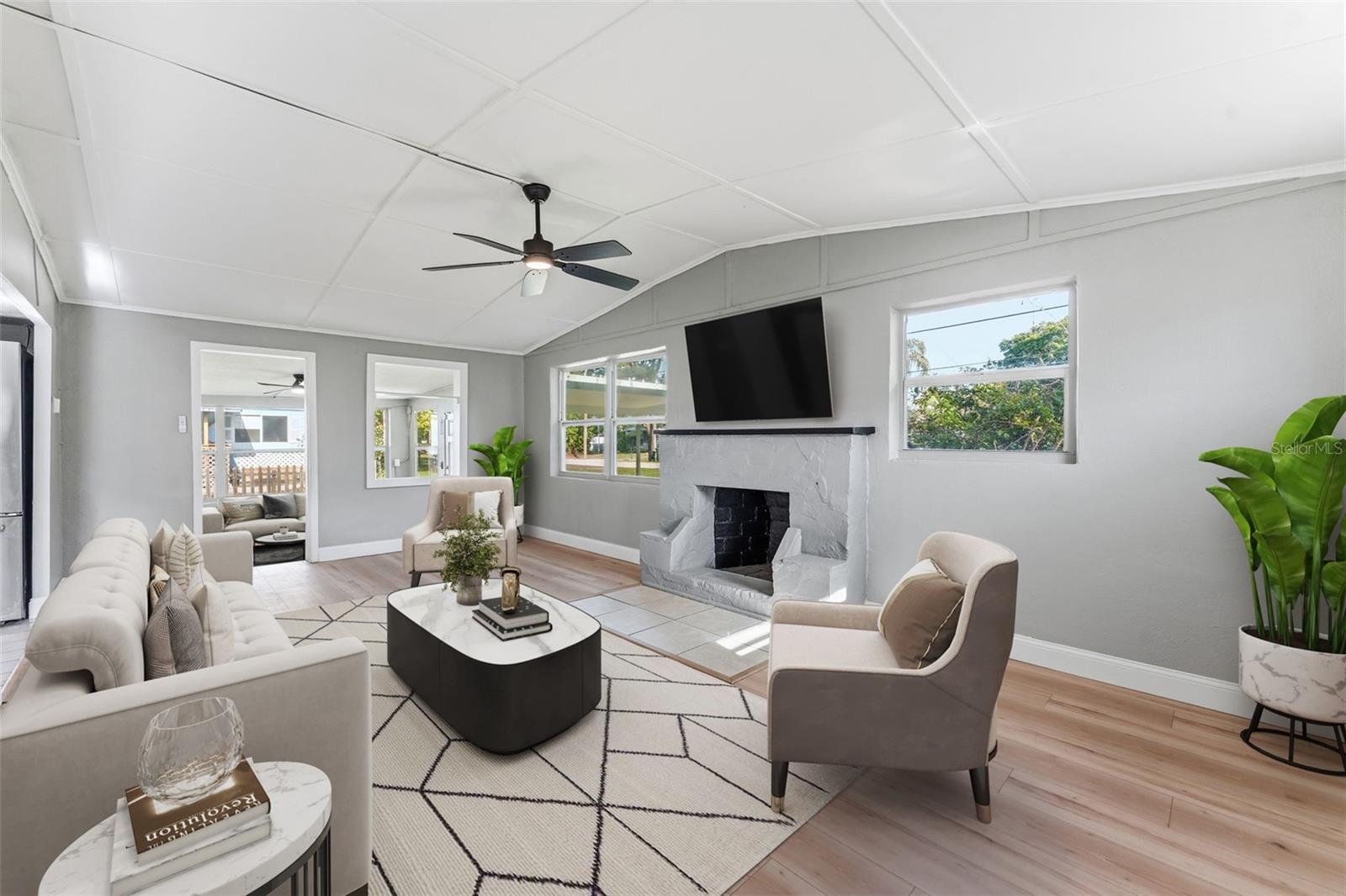 Image 8 of 27 For 2521 Highland Acres Dr