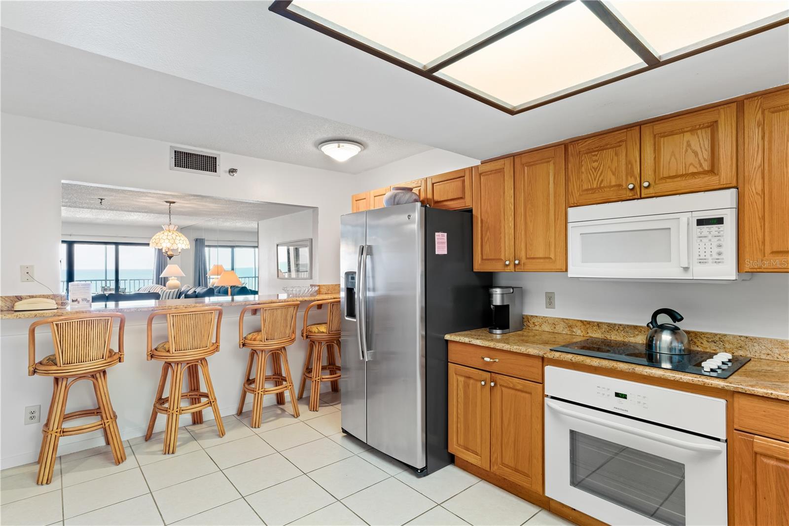 Listing photo id 12 for 900 Gulf Boulevard 702