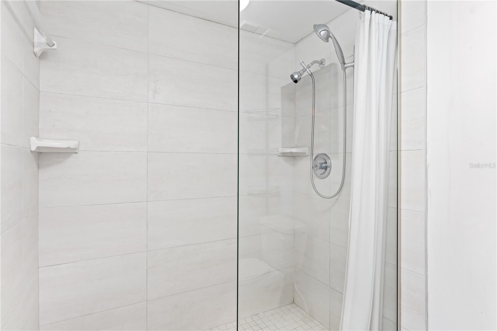 Listing photo id 19 for 900 Gulf Boulevard 702