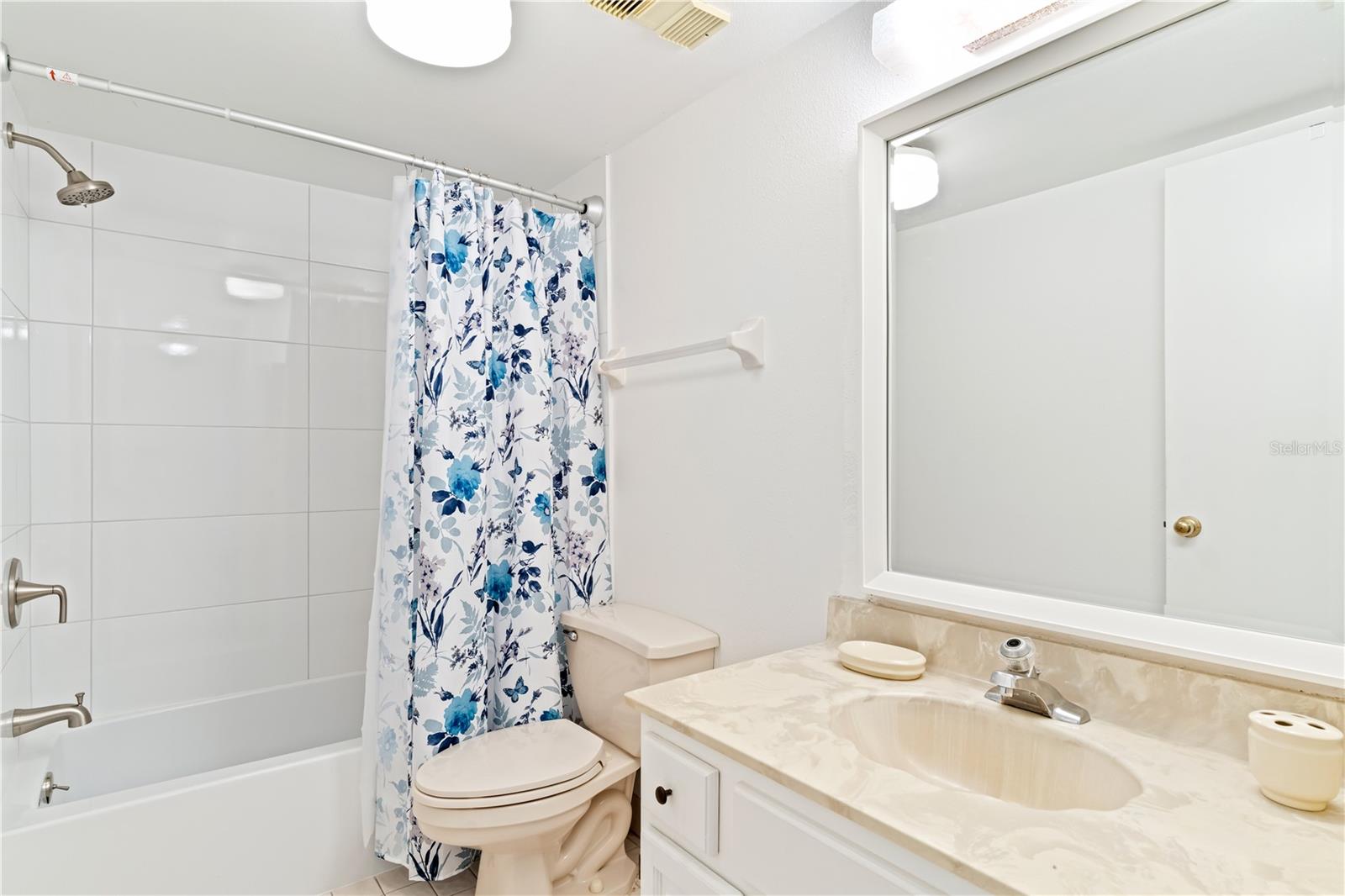 Listing photo id 23 for 900 Gulf Boulevard 702