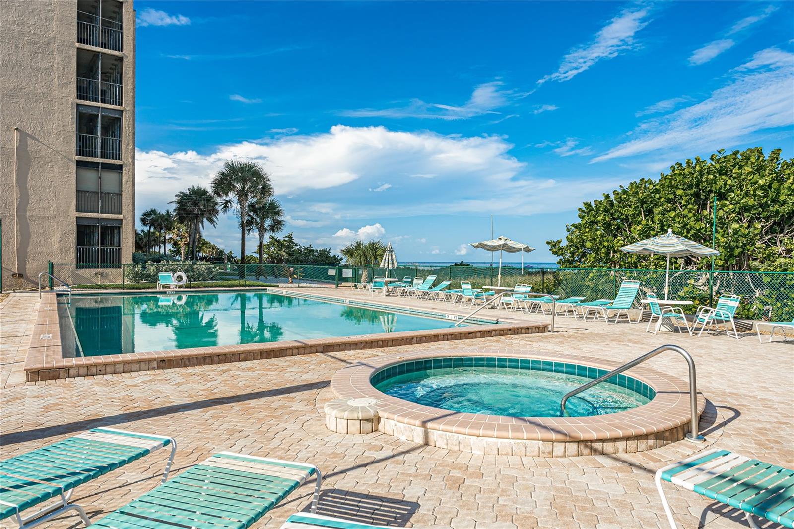 Listing photo id 27 for 900 Gulf Boulevard 702