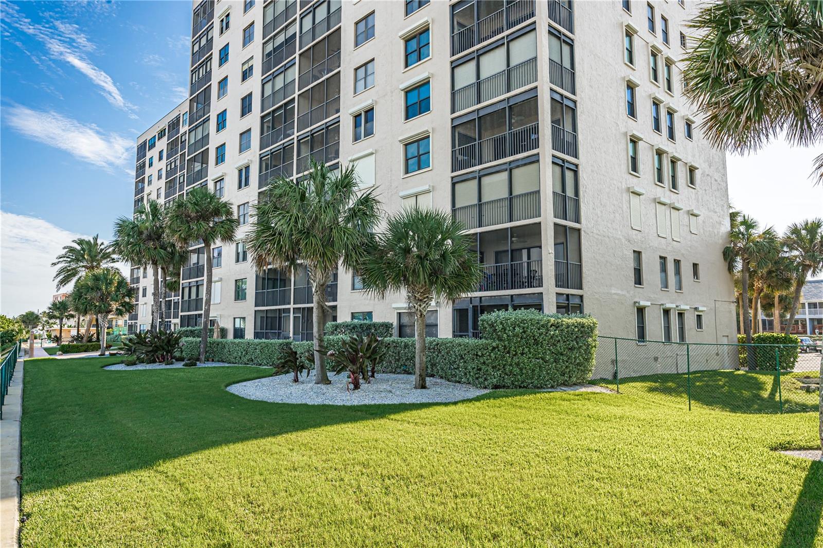 Listing photo id 36 for 900 Gulf Boulevard 702