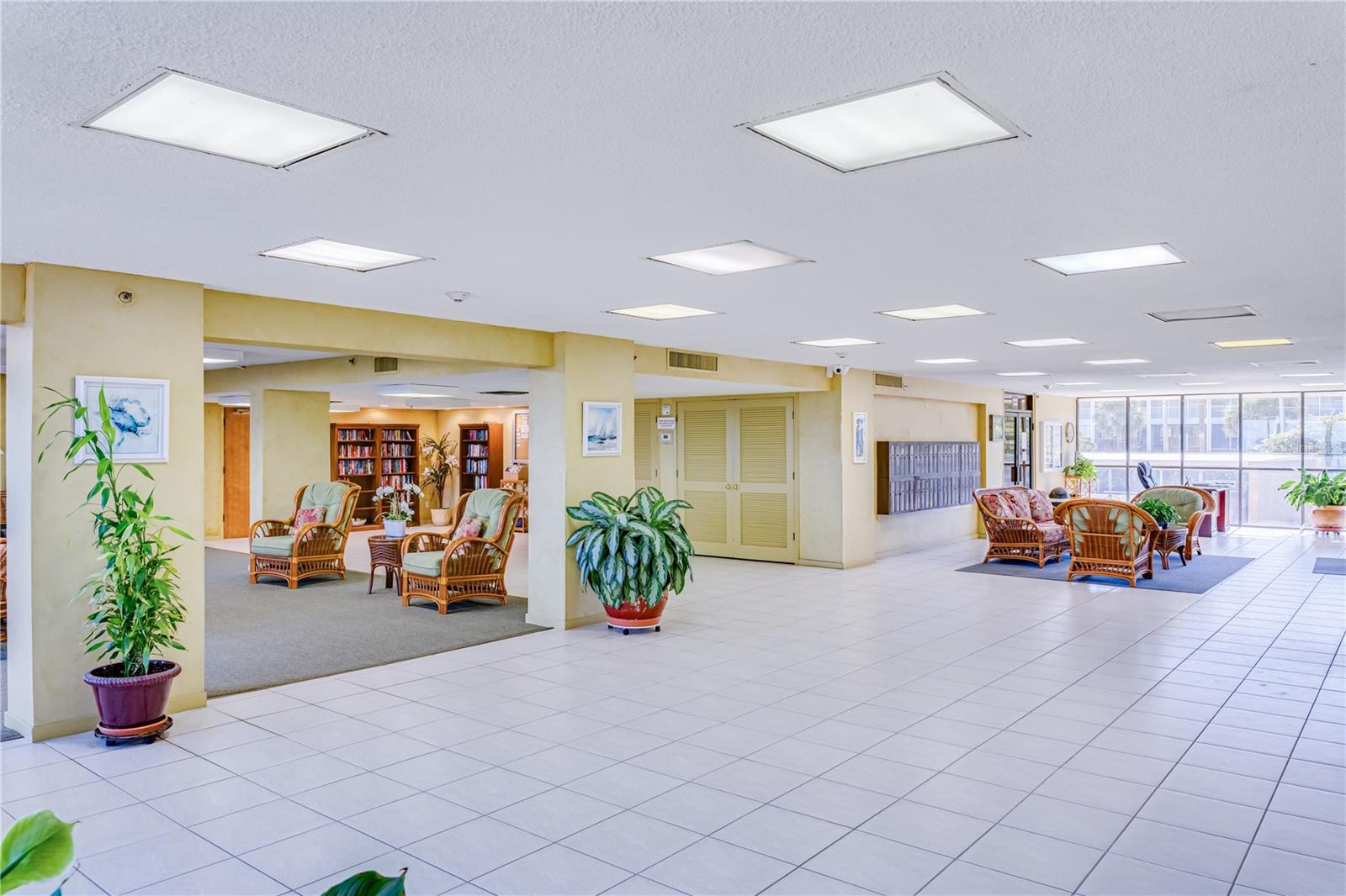 Listing photo id 43 for 900 Gulf Boulevard 702