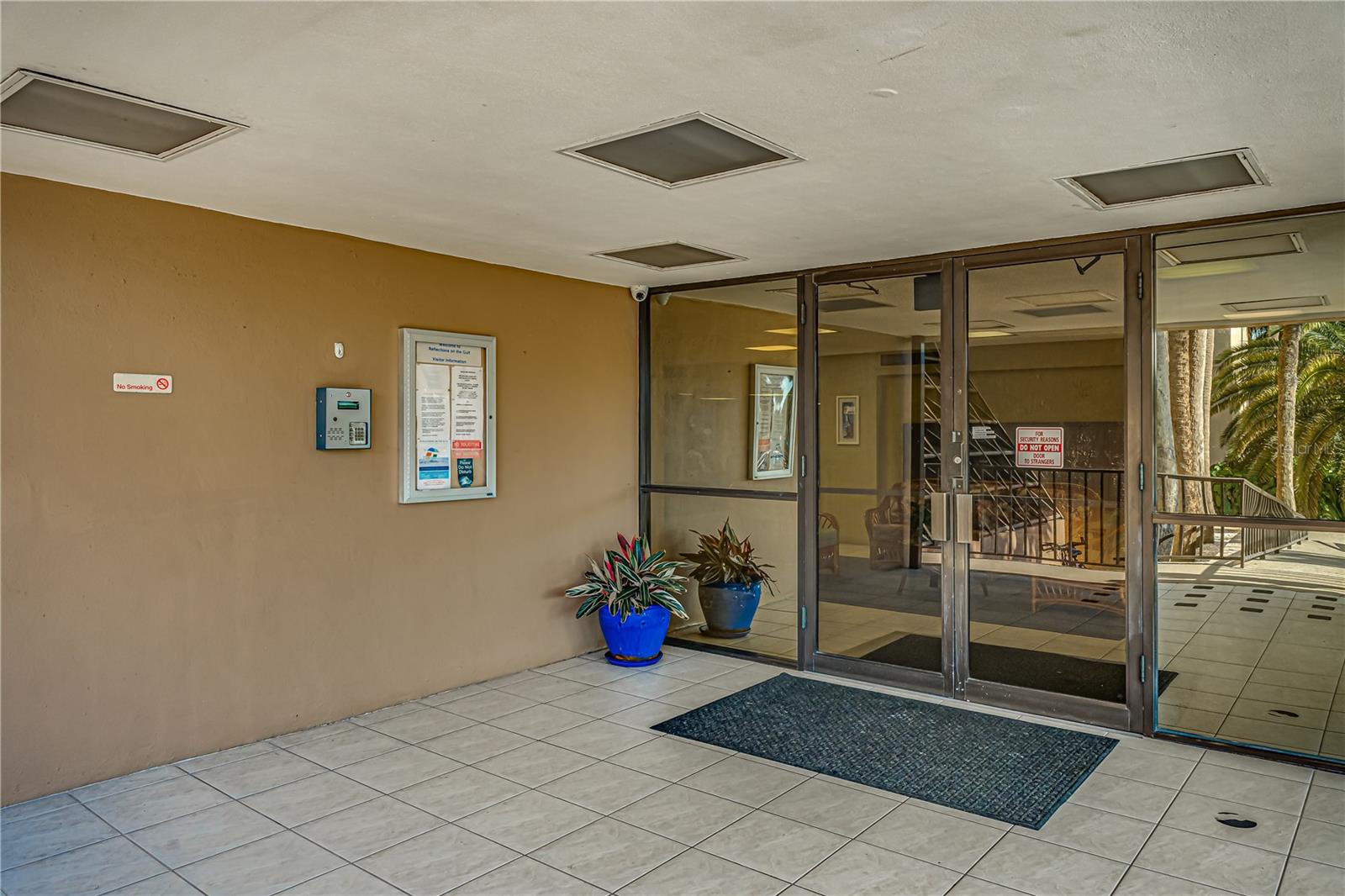 Listing photo id 46 for 900 Gulf Boulevard 702