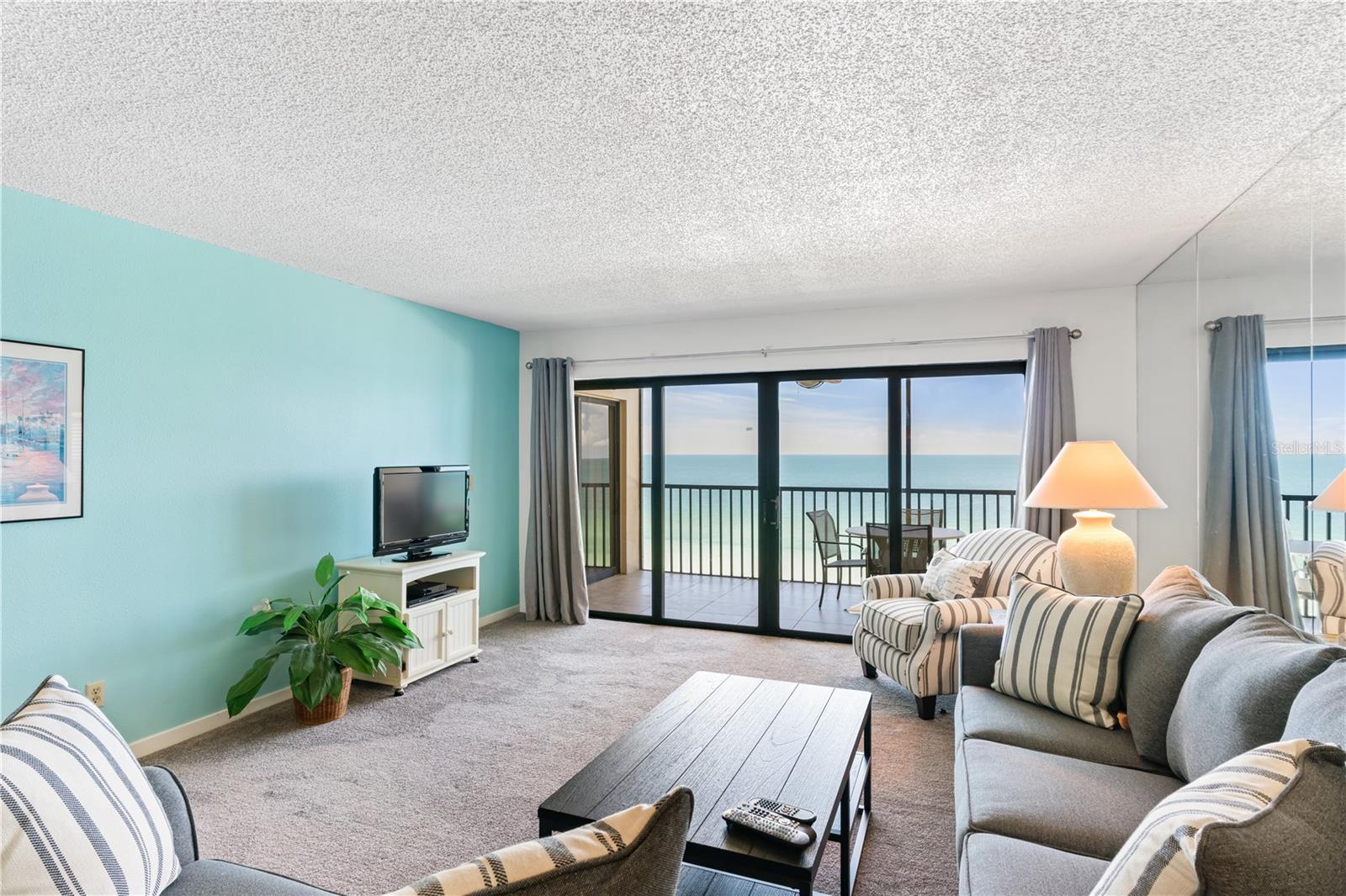 Listing photo id 3 for 900 Gulf Boulevard 702