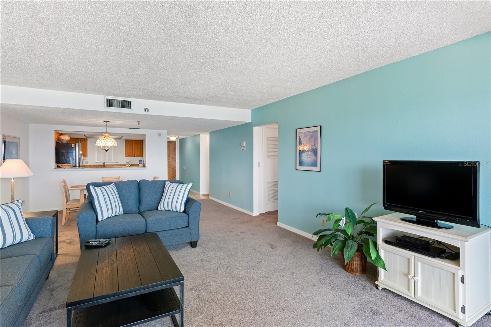 Listing photo id 5 for 900 Gulf Boulevard 702