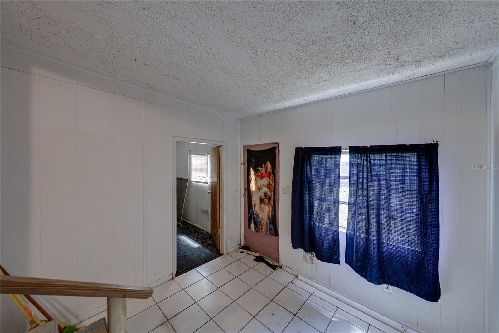 Image 17 of 33 For 25492 Hebron Street