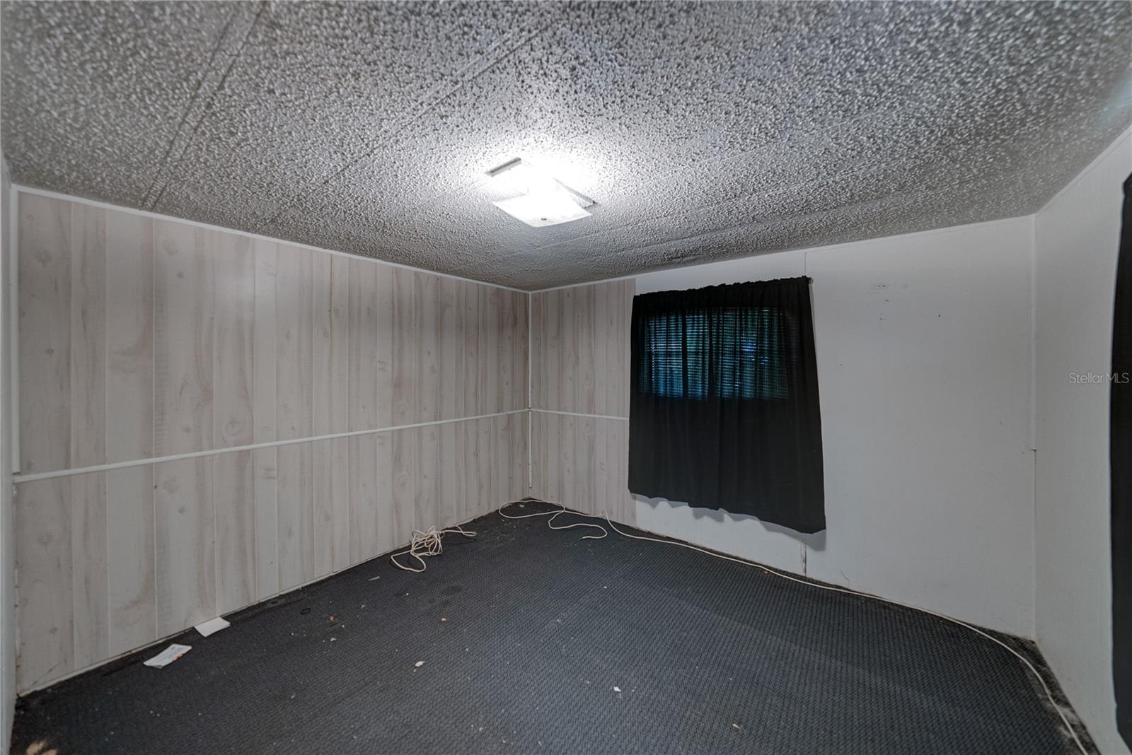 Image 18 of 33 For 25492 Hebron Street