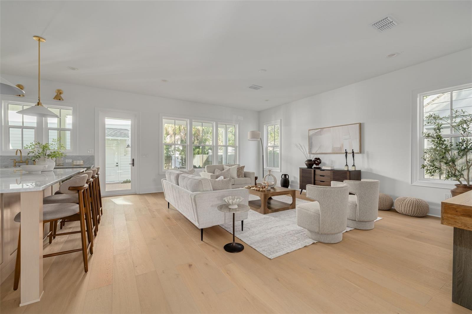 Image 15 of 51 For 1420 14th Street N